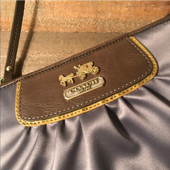 Authentic Coach Silver & Gold Clutch Wristlet - Picture 2 of 8